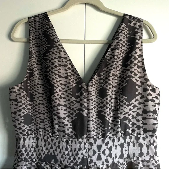 NWT Banana Republic Silk Snake Print Sheath Dress Career Cocktail Size 10 - Picture 9 of 11